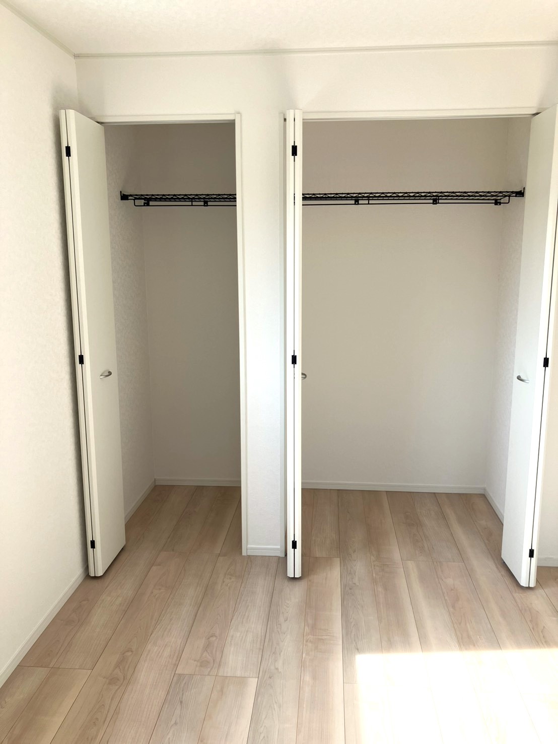 人気の春日町。日当りも良く、静かな住宅街です。 