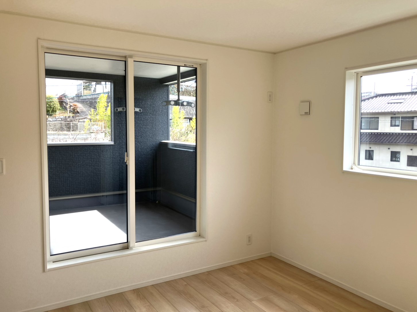 人気の春日町。日当りも良く、静かな住宅街です。 