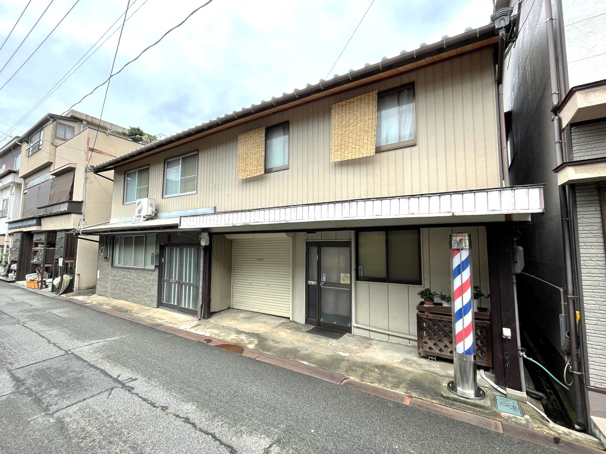 尾道市因島土生町　店舗兼住宅 
