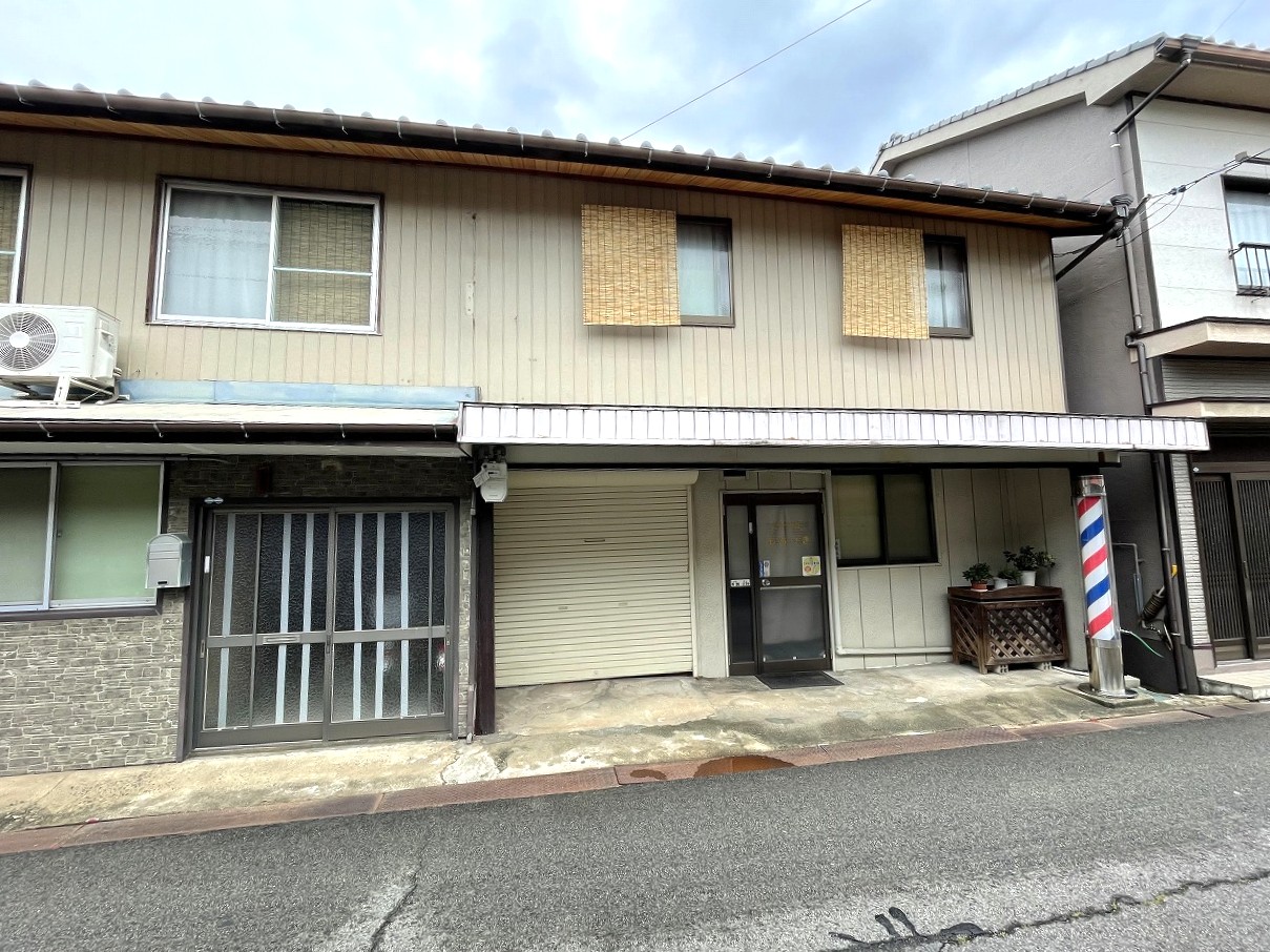 尾道市因島土生町　店舗兼住宅 