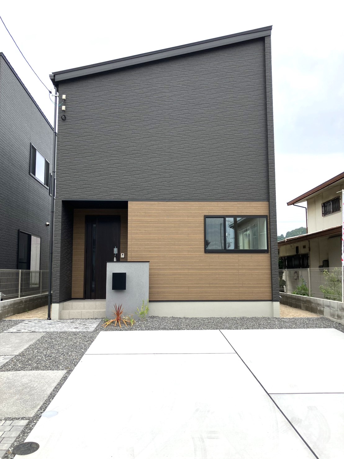 福山市幕山台8丁目　2号棟 